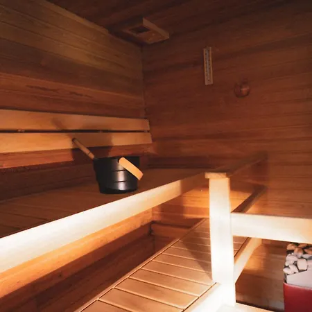 Nordic Dream - 3br Unique Getaway And Sauna Rovaniemi